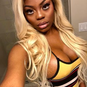 Meet your Posher, Glam